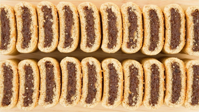 Fig Newton fruit cookies