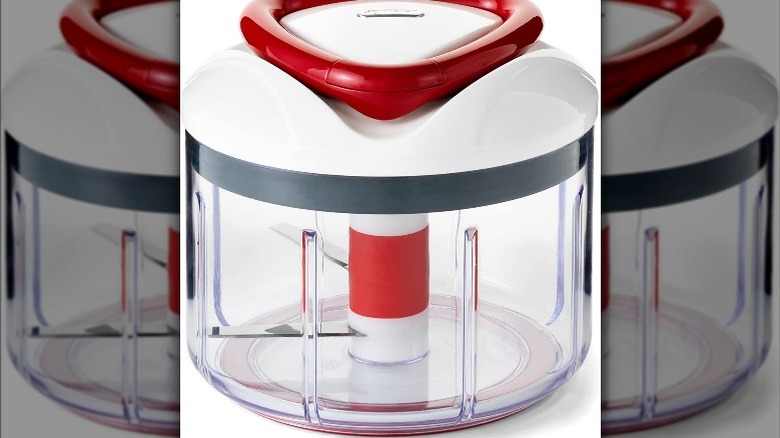 Close up of the Zyliss Easy Pull Chopper