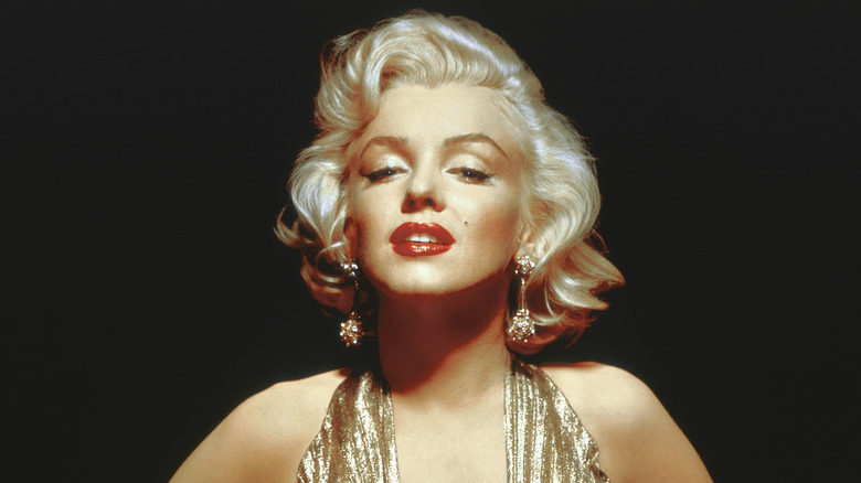 Marilyn Monroe blonde dress