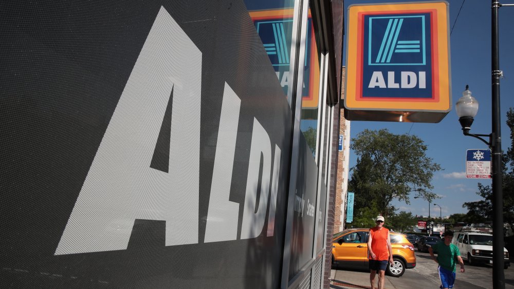 Aldi sign