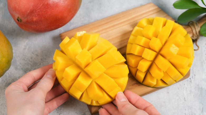 Sliced mango