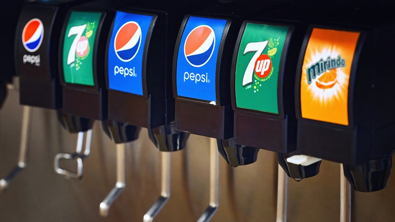 Fountain drink machine