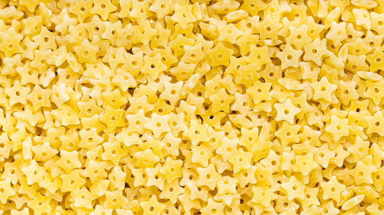 Up close shot of stelline pasta