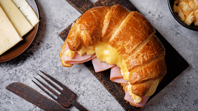 Ham and cheese crescent roll