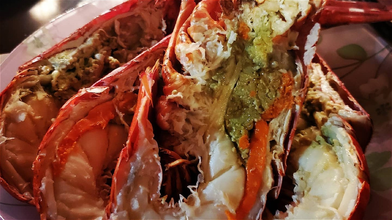 The Green Goo In Lobster Is Actually Packed With Flavor