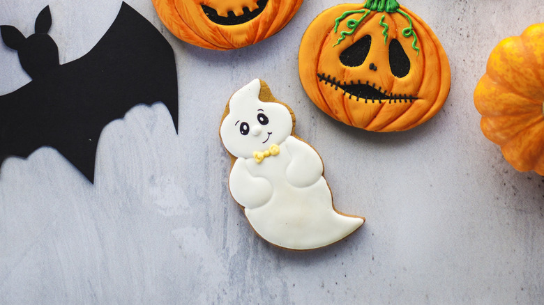 ghost cookie with Halloween decorations