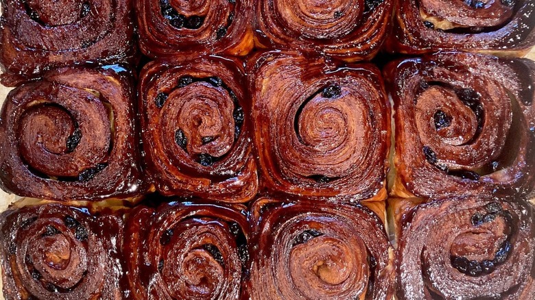 Sea Wolf Bakers cinnamon roll