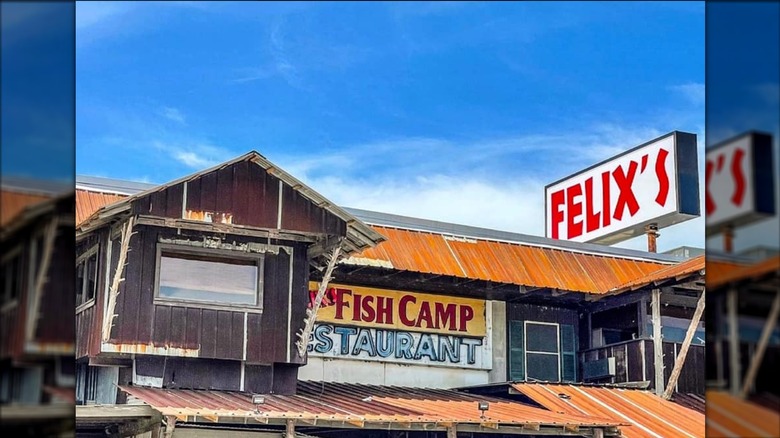 Exterior of Felix's Fish Camp sign