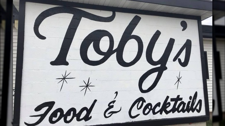 exterior mural at toby's supper club restaurant in Wisconsin