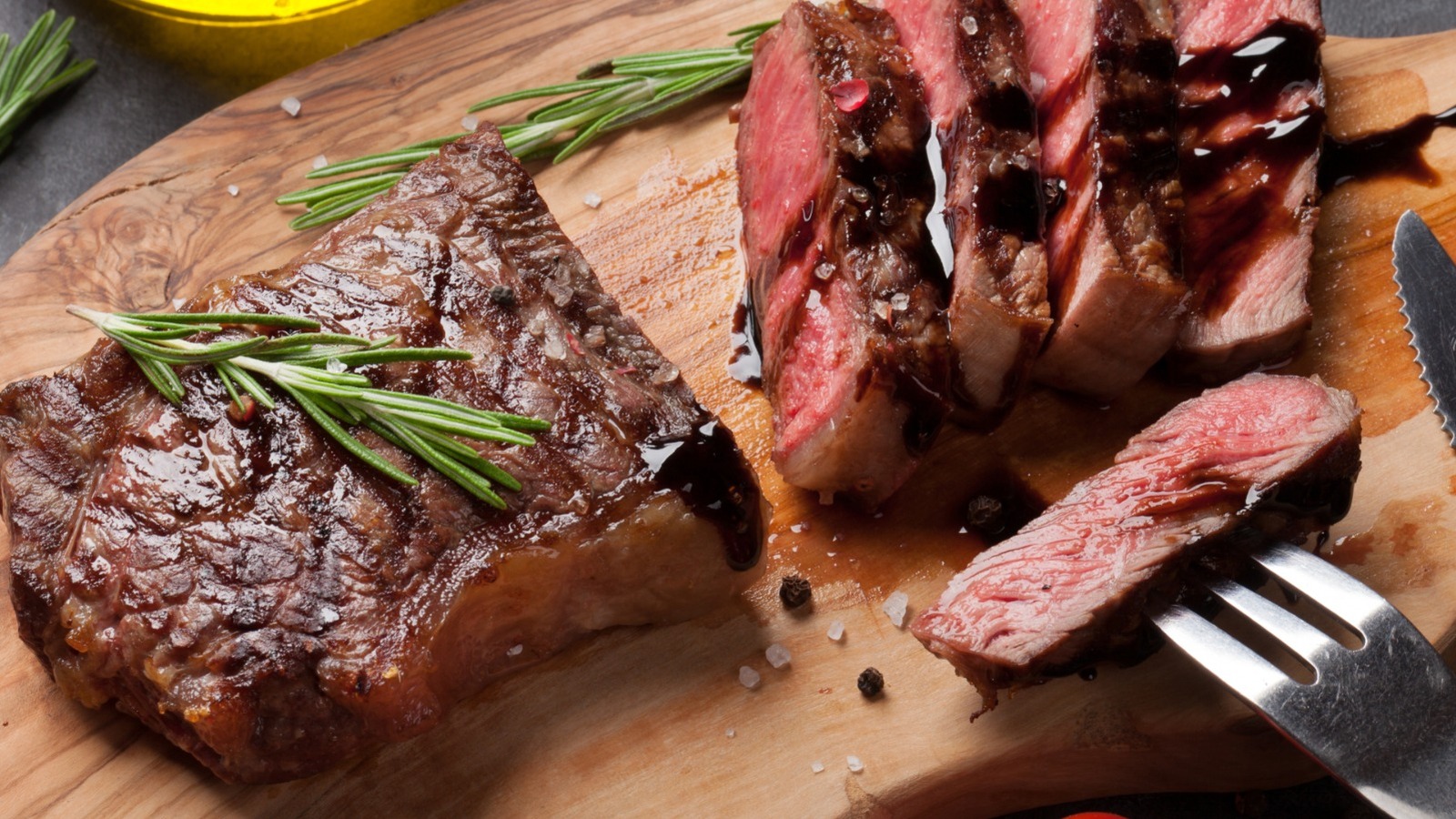 The Hands-Down Best Steakhouse Steak Sauce Comes From A Familiar Chain