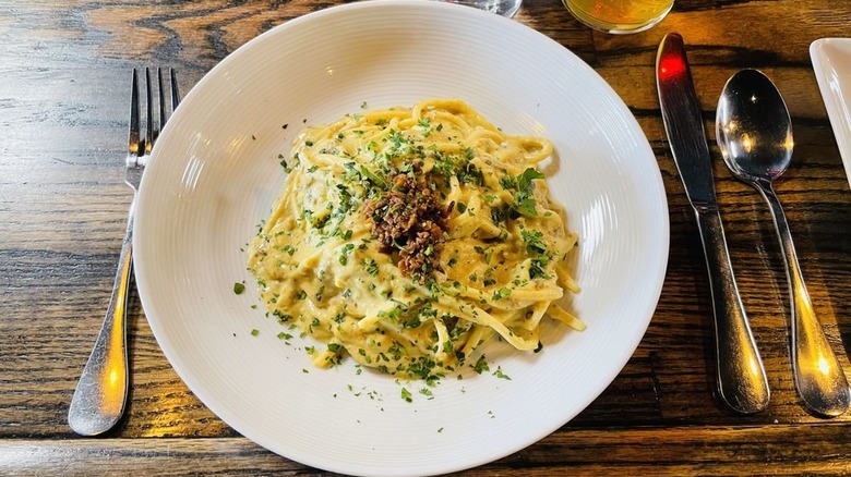 Vegan carbonara at Pura Vita