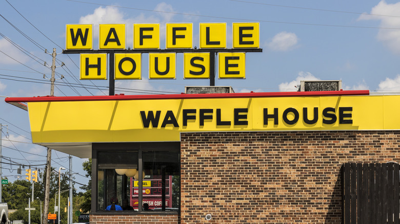 Waffle House building