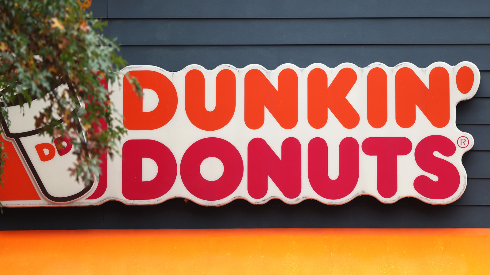The Heartwarming Reason This Dunkin' Location Was Handing Out Gift Cards
