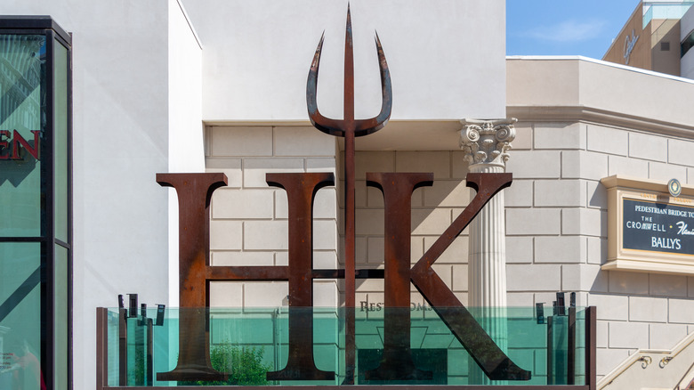 A statue of the Hell's Kitchen television show logo. 