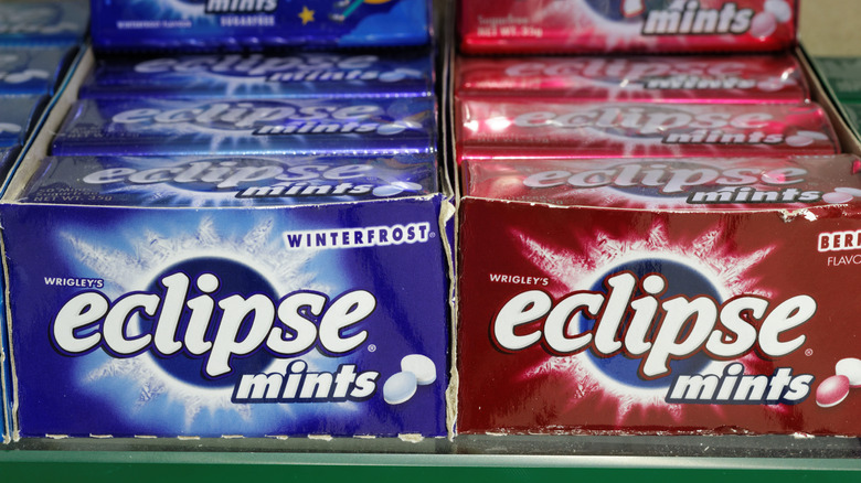 Packs of Eclipse mints