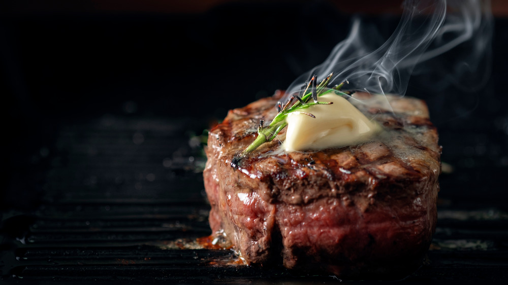 Steamy steak with butter