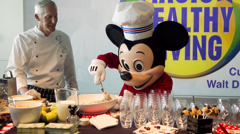 mickey mouse cooking