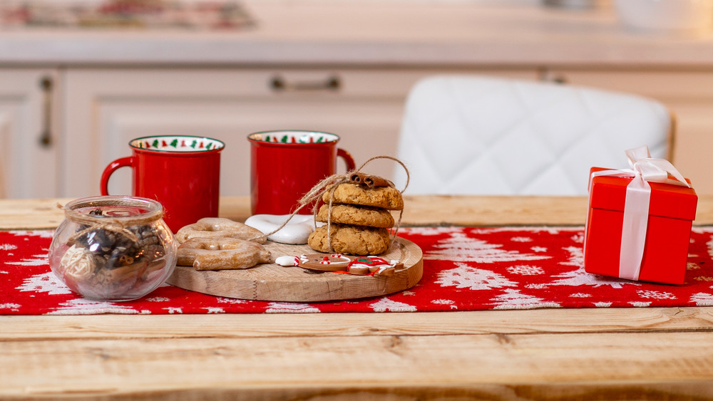 Christmas hot chocolate and cookies