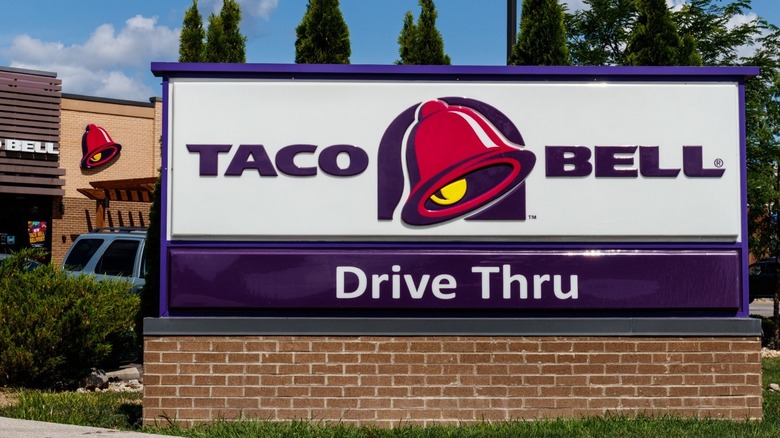 Taco Bell drive thru sign