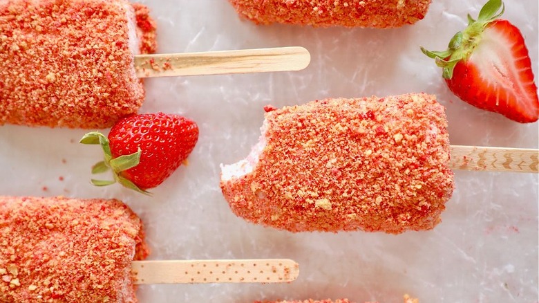 Strawberry shortcake ice cream bars 