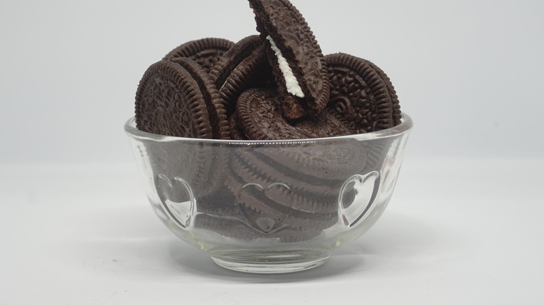 Oreo cookies in a bowl