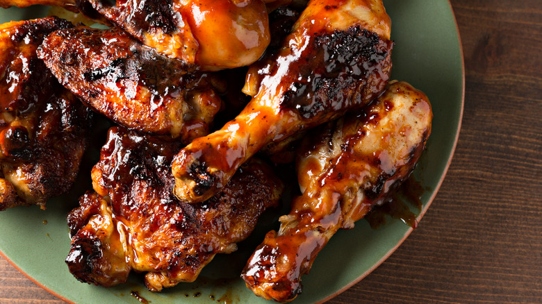 chicken wings with bbq sauce