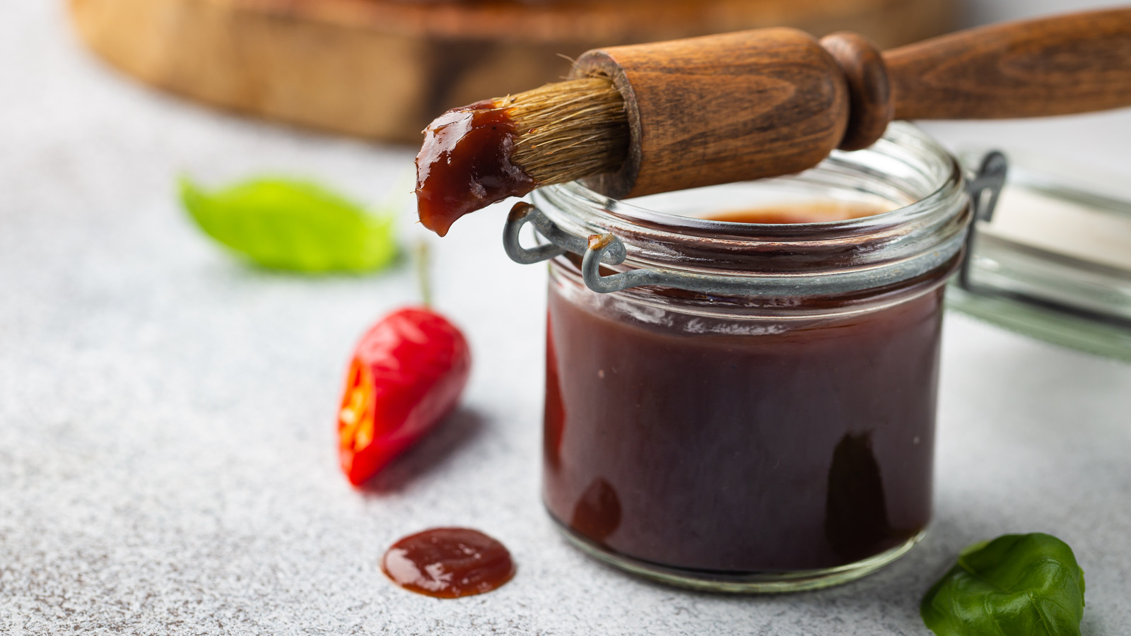 The Ingredient You Should Look Out For When Buying Barbecue Sauce