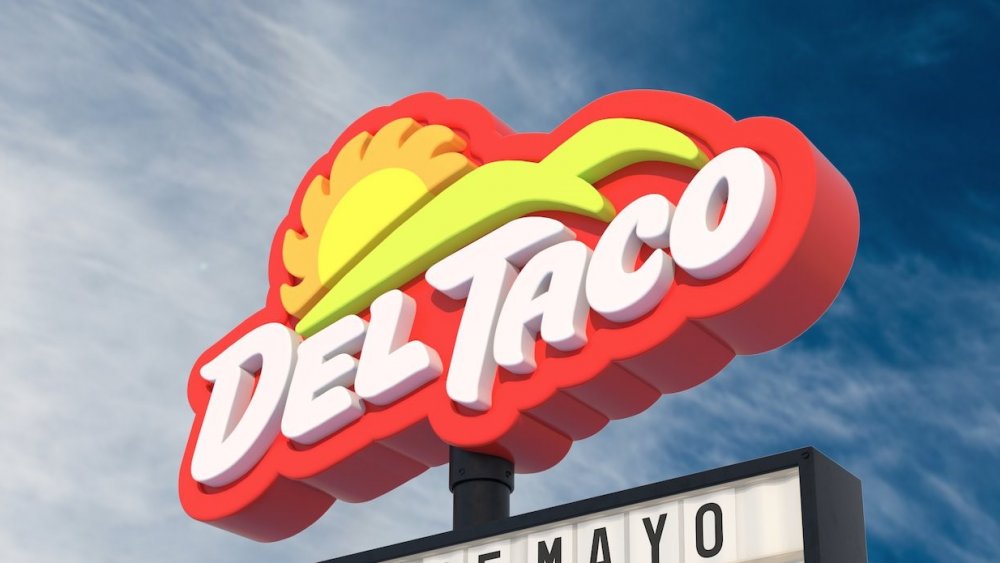 Del Taco sign