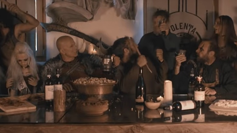 Nonowar of Steel eating Viking feast