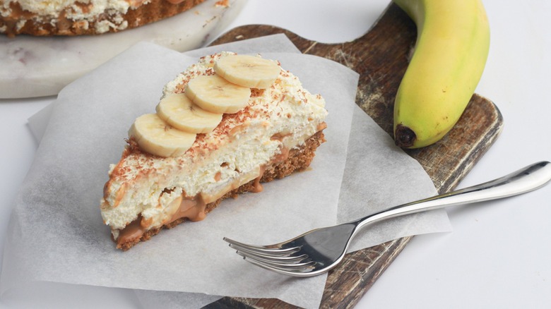 Slice of banoffee pie with fork