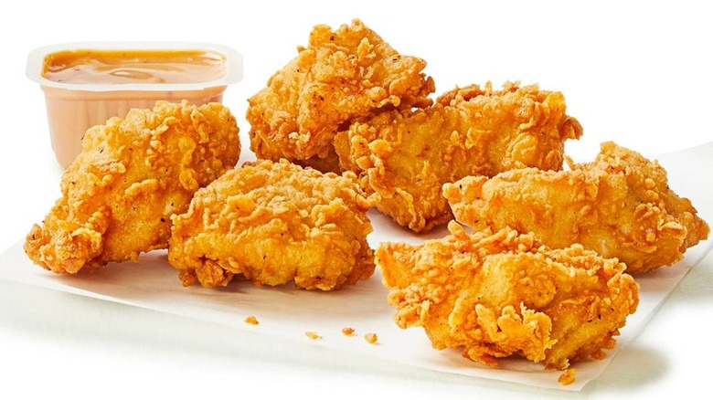 KFC chicken nuggets with sauce