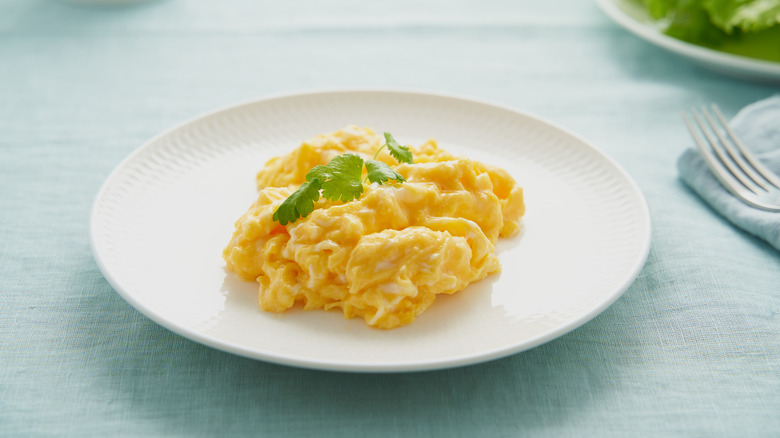 A plate of scrambled eggs