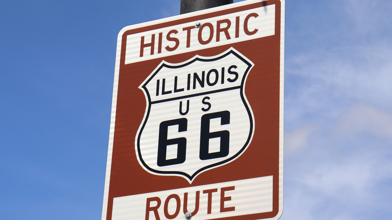 Historic Route 66 sign in Illinois