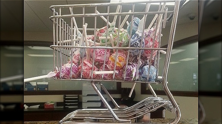 Dumdums in a small cart
