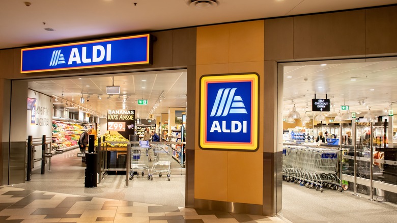 Aldi storefront