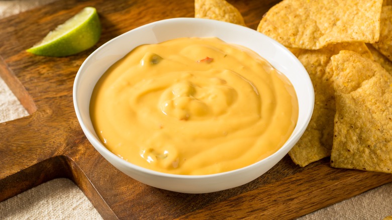 Nacho cheese sauce with chips