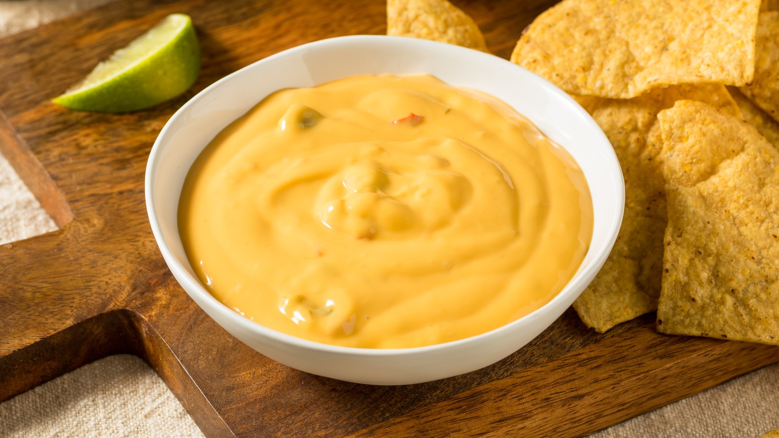 The Major Nacho Cheese Sauce Mistakes To Avoid‚ According To An Expert