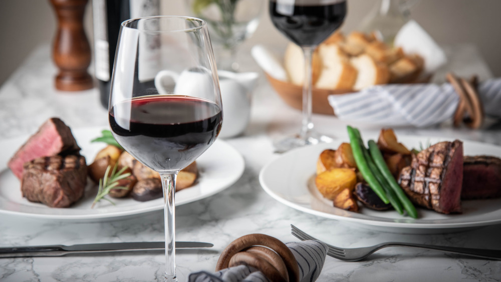 Red wine with steak dishes