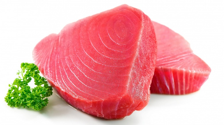 sliced tuna