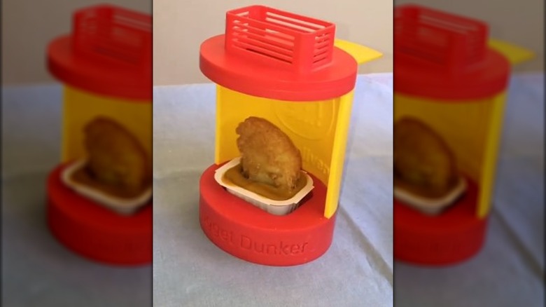 McNugget dunker with nugget and sauce