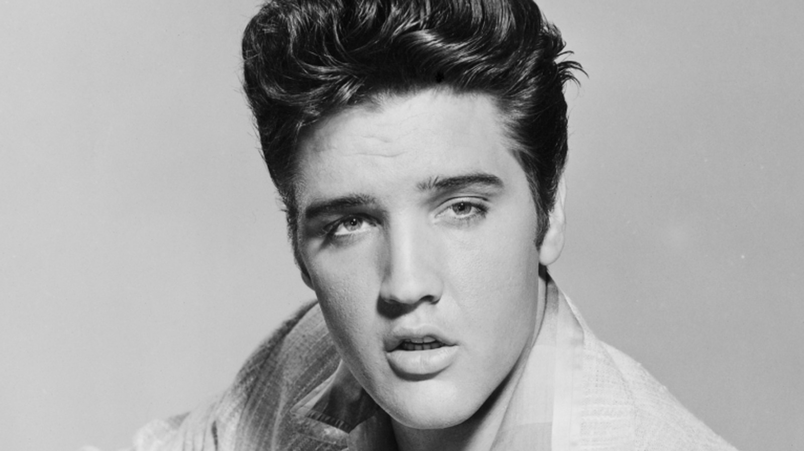 The Memphis BBQ Restaurant Elvis Would Sneak Into After Closing (It's Still Open Today)