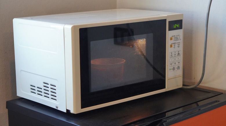 Microwave oven