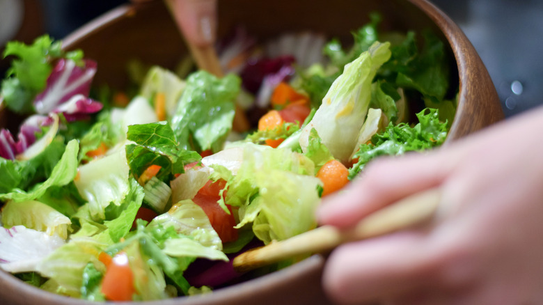 Tossed garden salad 