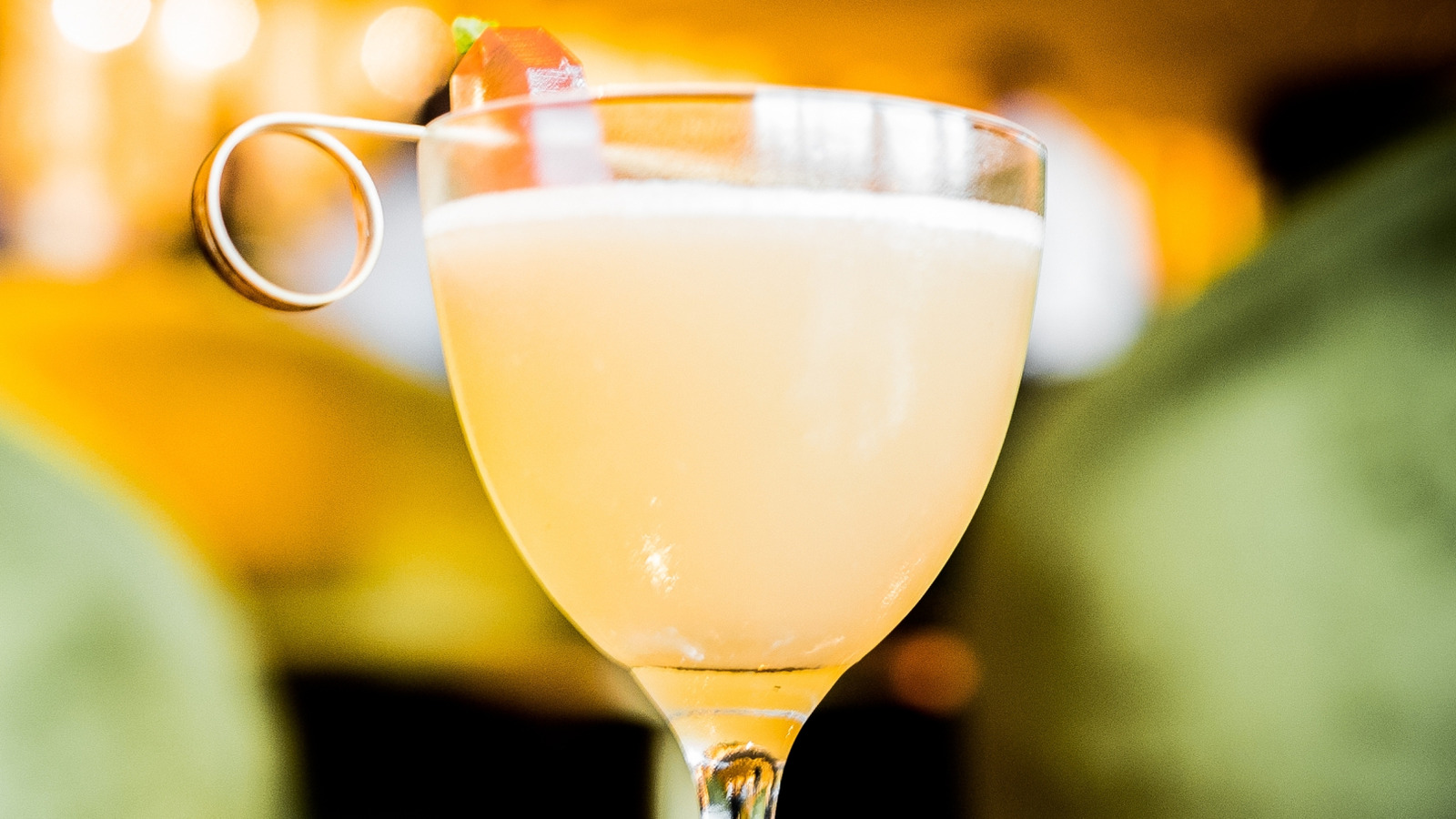 The Mixologist-Approved Fruits You Should Add To Daiquiris (Aside From Lime)