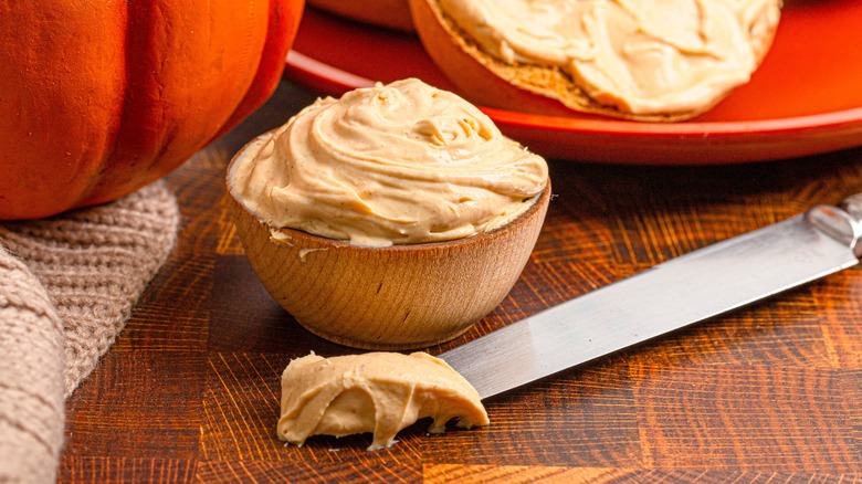 Spreadable pumpkin dip