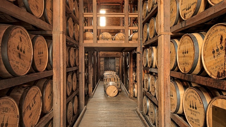 woodford reserve bourbon distillery