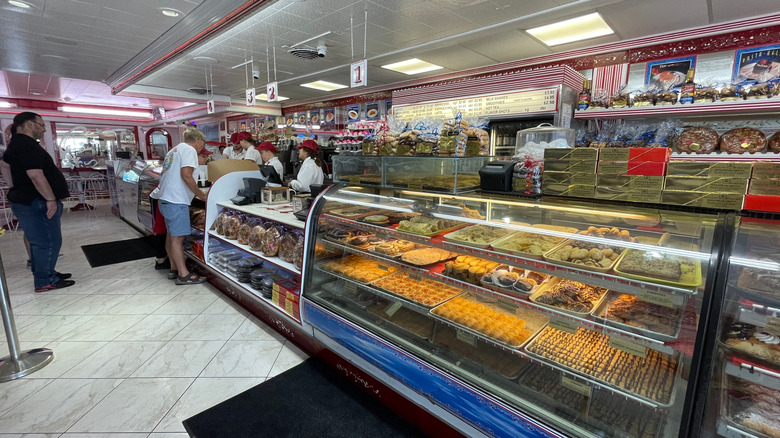 tarpons springs bakery at greek restaurant