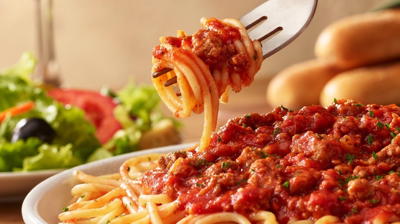 Olive Garden spaghetti with meat sauce