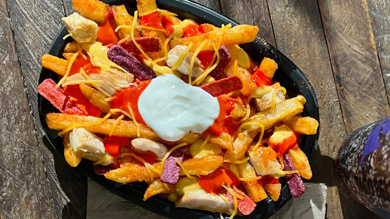Taco Bell's Caliente Cantina Chicken Nacho Fries