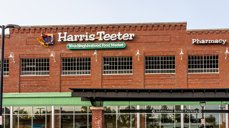 exterior of Harris Teeter store